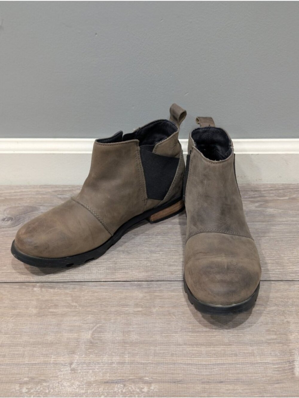 Sorel Emelie Women's Waterproof Leather Chelsea Boots Taupe Size 8.5 Nl2671 053